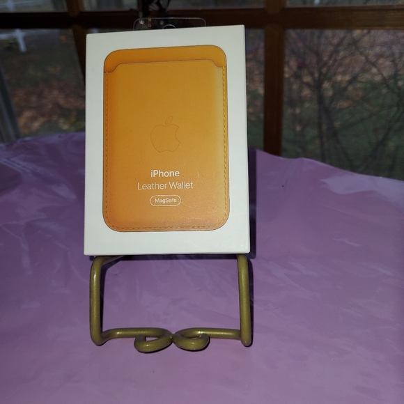 iPhone Leather Wallet NWT - Picture 2 of 3